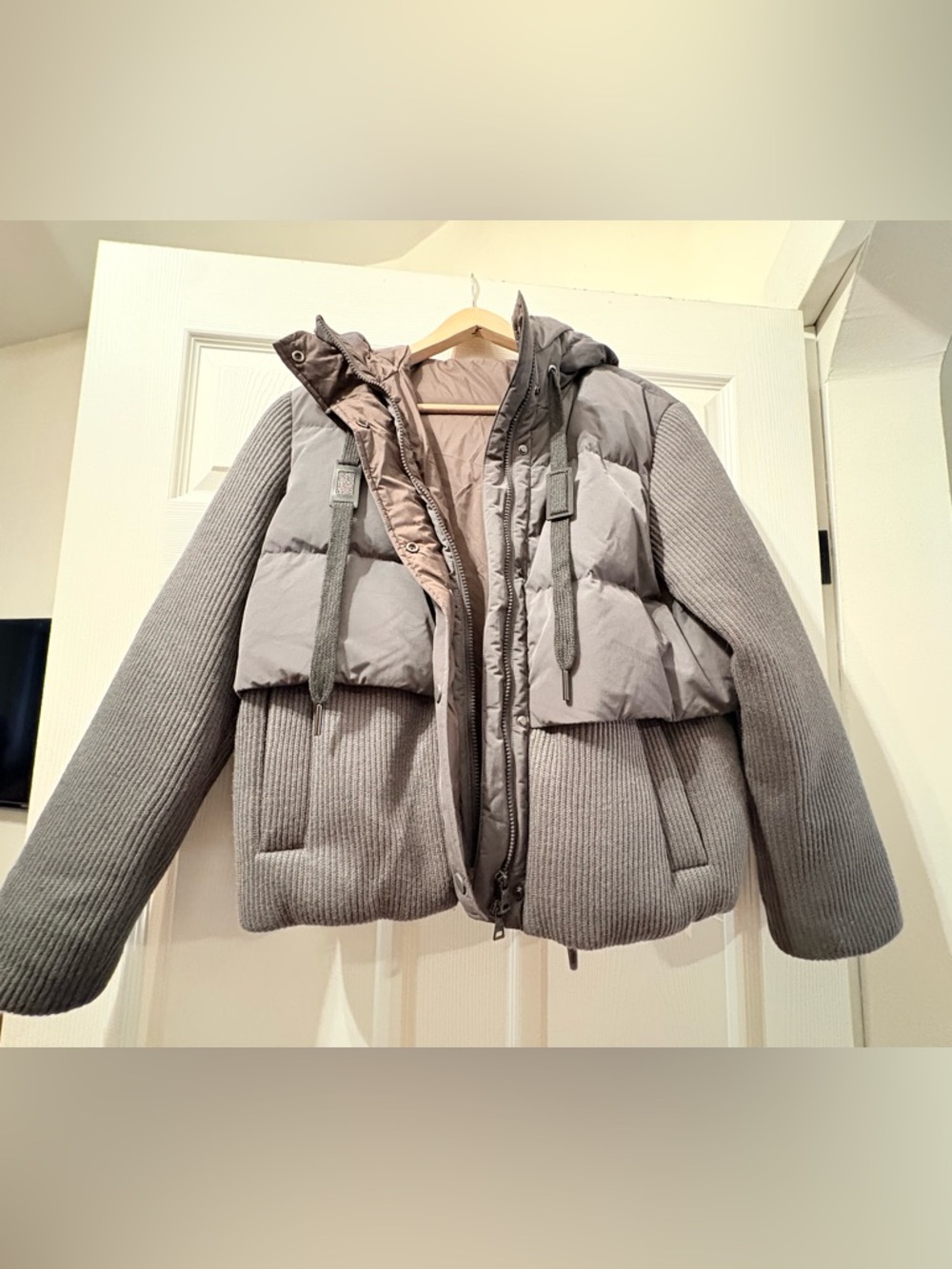 Gray Two-Material Quilted & Ribbed Hooded Puffer Jacket
